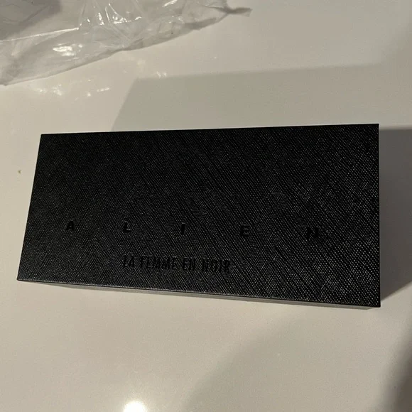 LA FEMME EN NOIR BY MICHELLINE PIT ALIEN XENOMORPH SUNGLASSES NWT - Picture 6 of 9